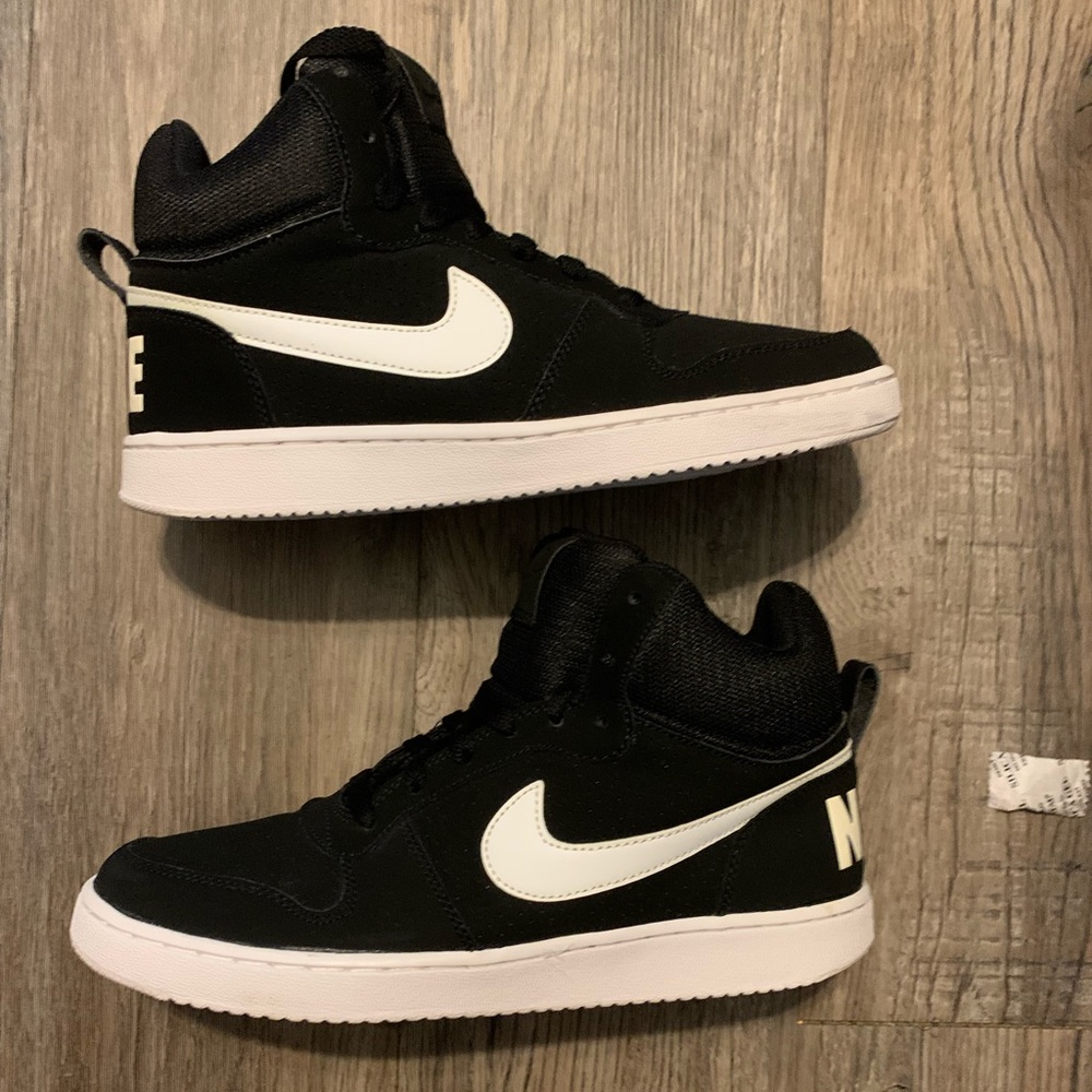 Nike Black and White Sneakers